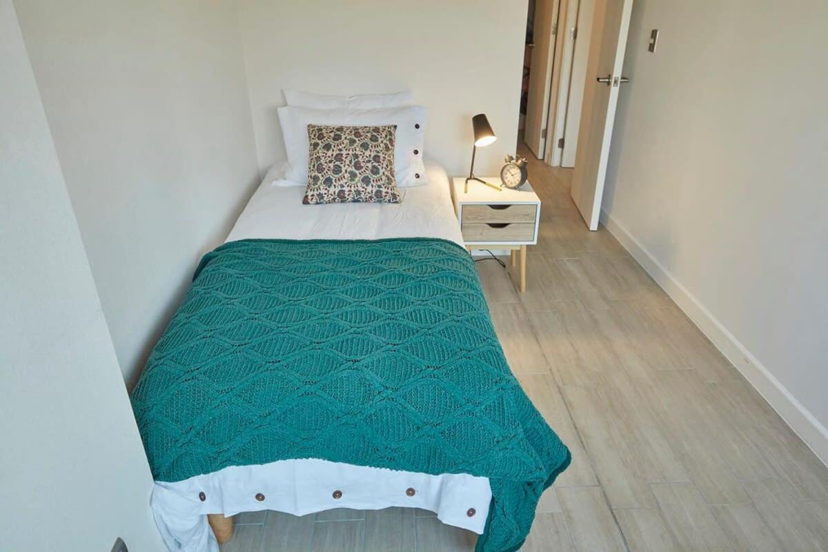 Hom I Amplio Y Comodo Depto 2d2b En Centro * Santiago de Chile